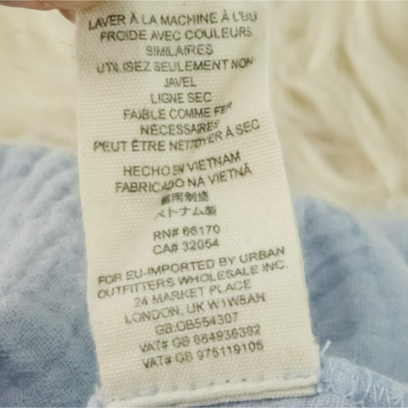 Free People Size Large L Blue Cotton Gauze V Neck Button Changing Horizons Top - Picture 6 of 8